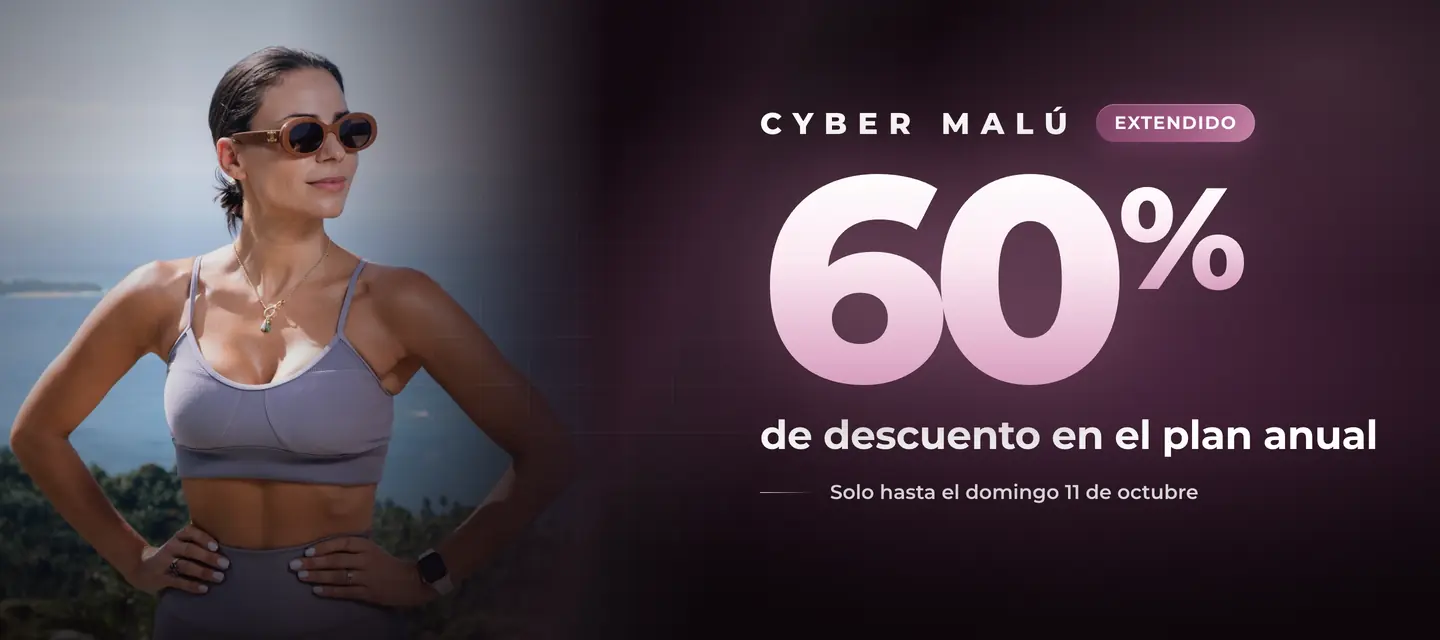 Cyber Malú: 60% de descuento en el plan anual. Malú Pérez frente al mar.